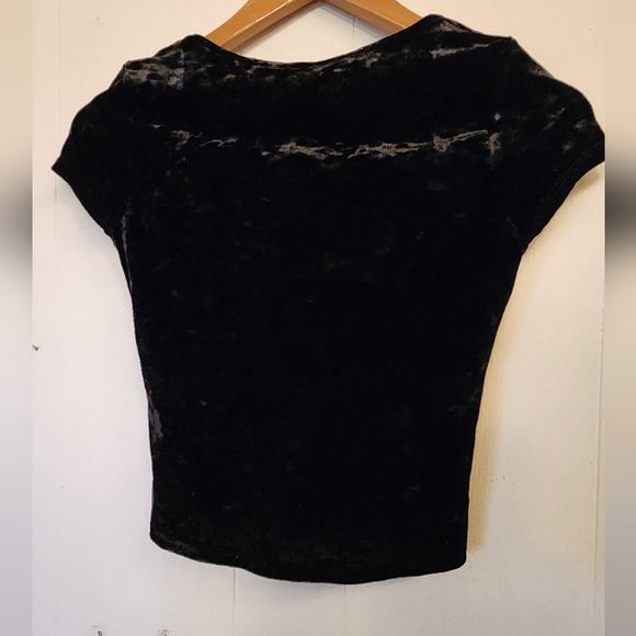 Black Velvet Cinched Crop Top - Picture 5 of 7